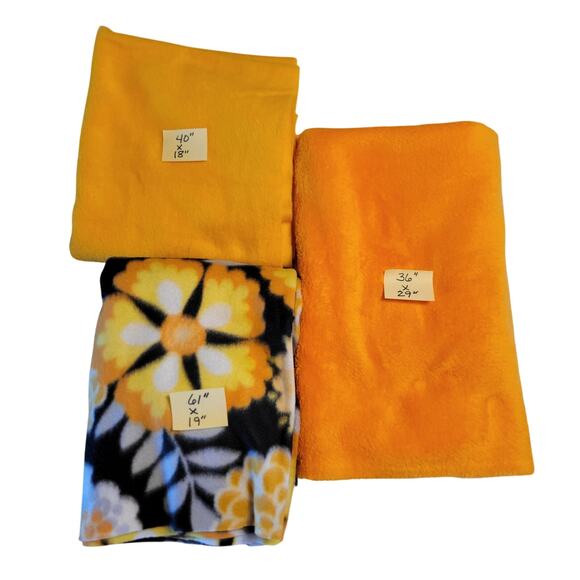 3 Pc Yellow Gold Floral Fleece Fabric Lot 61x19 36x29 40x18 Inch Soft Knit - Picture 1 of 13
